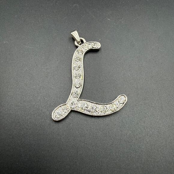 L Necklace Pendant Silver Tone Rhinestones - Picture 1 of 4
